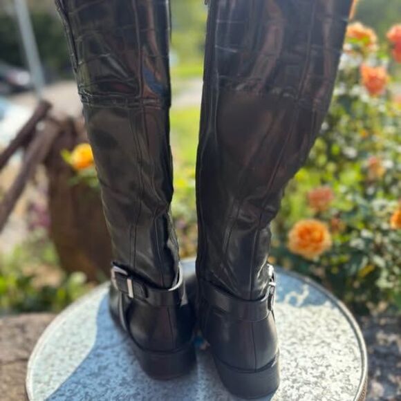 ST. JOHNS BAY BOOTS SIZE 6 W - Picture 5 of 10